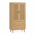 Armadio in legno con ante in rattan e cassetti